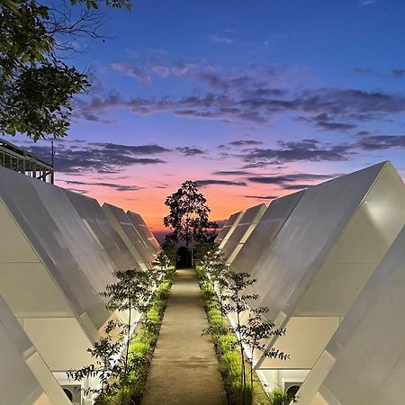 Rumah Atsiri Glamping Karanganyar  Экстерьер фото
